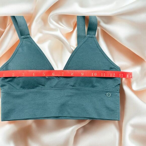 NWT Danskin 2 Bras with Removable Cups and Adjustable Straps Size Medium - Picture 7 of 8